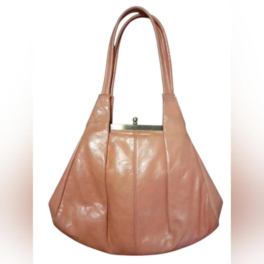 HOBO International Peach Leather Shoulder Bag with KISSLOCK Top Closure - Picture 1 of 6